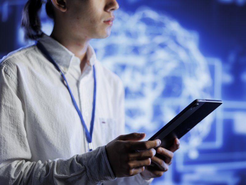 Interview des Monats: „Wir müssen mit KI Prozesse automatisieren, nicht Entscheidungen“